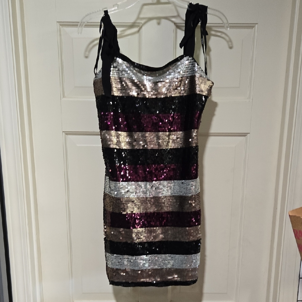 ALI & JAY Andi Mini Sequins Dress